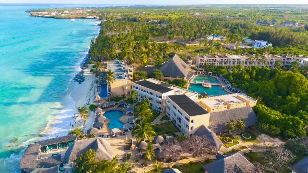 Reef & Beach Resort – 5 Nights