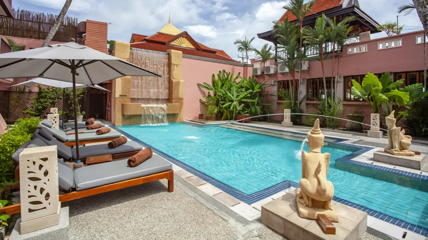 Seaview Patong Hotel